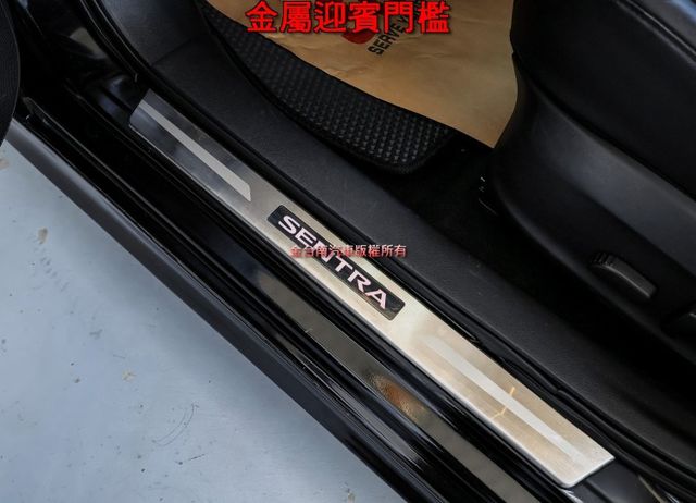 旗艦版 電動椅 iKEY 無線CARPLAY 倒車顯影 大包 恆溫 少跑里程保證 全車原板件 可全貸 不用殺價就很便宜!  第12張相片