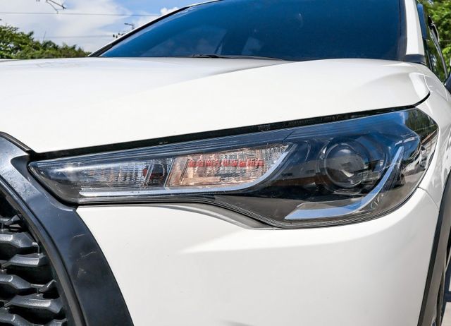 豪華版 一手車 ACC AEB 車道維持及偏離 iKEY TCS 恆溫 ABS 里程保證 不用殺價就很便宜!  第6張相片