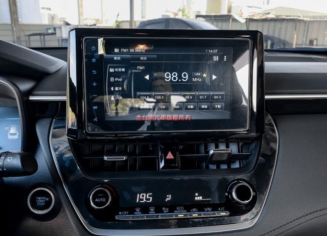 豪華版 一手車 ACC AEB 車道維持及偏離 iKEY TCS 恆溫 ABS 里程保證 不用殺價就很便宜!  第17張相片