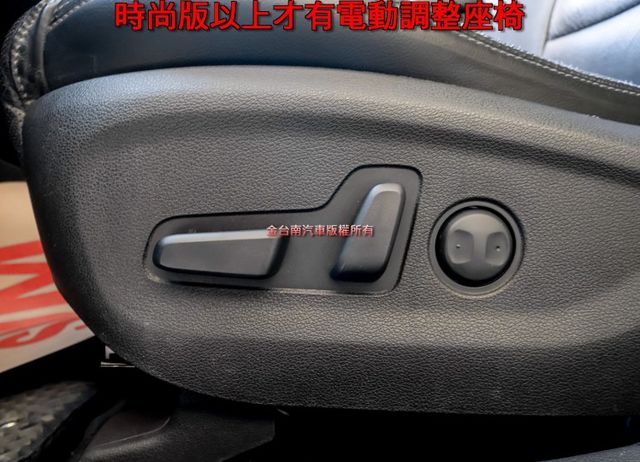 汽油時尚版 只跑7.3萬 定速 TCS ABS 雙區恆溫 電動椅 iKEY 六安 全車原鈑件 里程保證 可全貸!  第10張相片