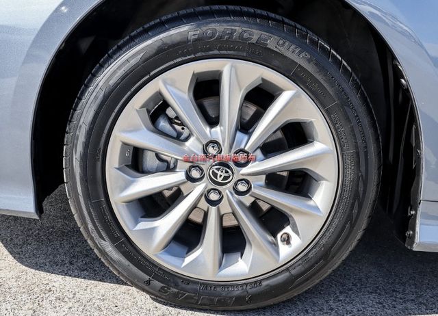 國民神車 豪華+版 iKEY ACC AEB 車道偏離 恆溫 TCS 全車九安 一手車 原廠保養 全車原板件 可全貸!  第8張相片