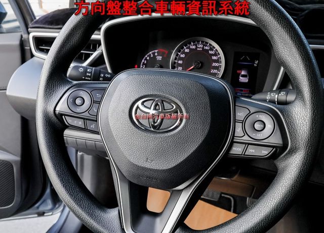 國民神車 豪華+版 iKEY ACC AEB 車道偏離 恆溫 TCS 全車九安 一手車 原廠保養 全車原板件 可全貸!  第11張相片