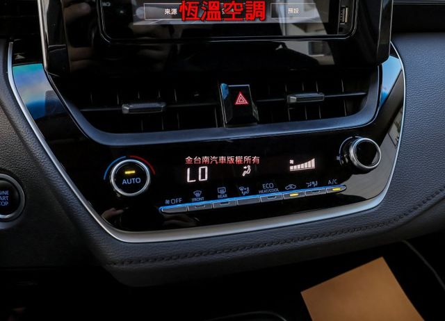 國民神車 豪華+版 iKEY ACC AEB 車道偏離 恆溫 TCS 全車九安 一手車 原廠保養 全車原板件 可全貸!  第16張相片