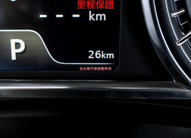 24年式 24/9月領 4WD 只跑26km 全景天窗 ACC AEB 車道偏離 環景 車載系統 原鈑件 現省29萬  第15張相片