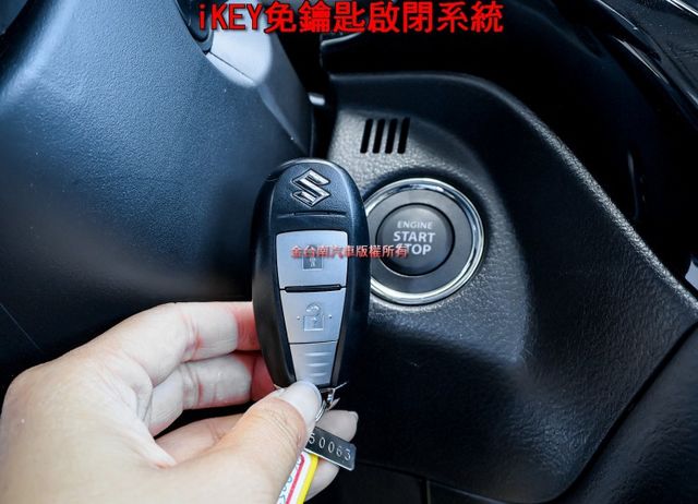 24年式 24/9月領 4WD 只跑26km 全景天窗 ACC AEB 車道偏離 環景 車載系統 原鈑件 現省29萬  第16張相片