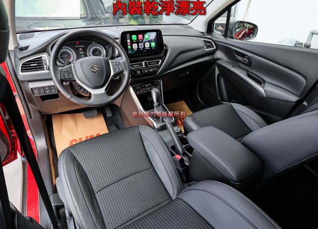 4WD旗艦版 23年式 原廠主管用車 只跑1千 全景天窗 ACC AEB 車道偏離 環景 車載系統 全車原板件 可全貸!  第10張相片