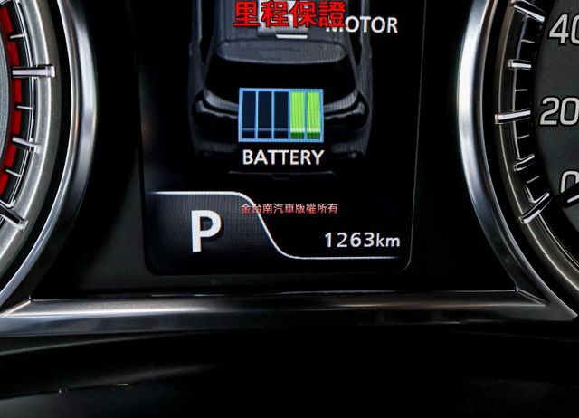 4WD旗艦版 23年式 原廠主管用車 只跑1千 全景天窗 ACC AEB 車道偏離 環景 車載系統 全車原板件 可全貸!  第15張相片