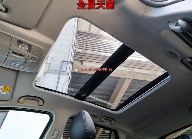 4WD旗艦版 23年式 原廠主管用車 只跑1千 全景天窗 ACC AEB 車道偏離 環景 車載系統 全車原板件 可全貸!  第19張相片