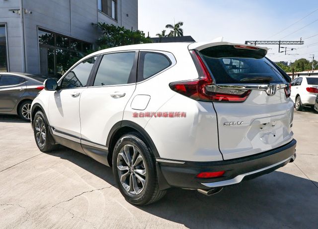 最高S版 只跑3.4萬 全景天窗 雙電動椅 ACC AEB 車道偏離 快撥 衛星導航 電動尾門 全車原鈑件 可全貸!  第2張相片