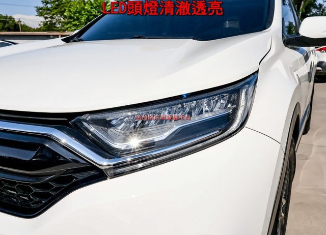 最高S版 只跑3.4萬 全景天窗 雙電動椅 ACC AEB 車道偏離 快撥 衛星導航 電動尾門 全車原鈑件 可全貸!  第5張相片
