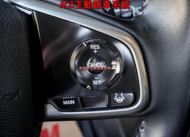 最高S版 只跑3.4萬 全景天窗 雙電動椅 ACC AEB 車道偏離 快撥 衛星導航 電動尾門 全車原鈑件 可全貸!  第13張相片