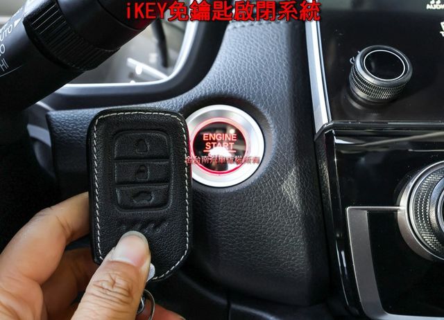 最高S版 只跑3.4萬 全景天窗 雙電動椅 ACC AEB 車道偏離 快撥 衛星導航 電動尾門 全車原鈑件 可全貸!  第15張相片