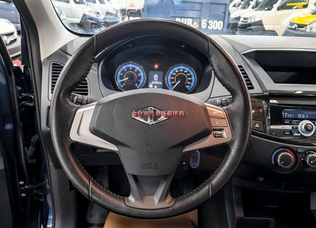 精緻版 只跑3.4萬 定速 ABS 循跡防滑 雙安 後座冷氣出風口 一手車 全車原鈑件 可全貸 附全額發票!  第12張相片