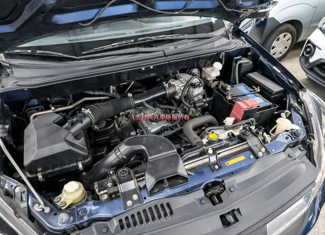 精緻版 只跑3.4萬 定速 ABS 循跡防滑 雙安 後座冷氣出風口 一手車 全車原鈑件 可全貸 附全額發票!  第18張相片