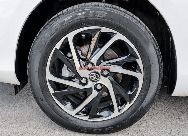 全車九安 經典版 一手車 只跑7.4萬 里程保證 TCS ABS 雙安 車況超好 代步通勤好選擇 可全貸!  第9張相片