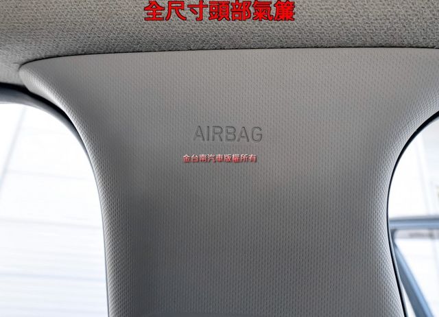 小休旅 一手車 只跑6.1萬 全車原鈑件 TCS ABS 六安 原廠保養 里程保證 不用殺價就很便宜!  第16張相片