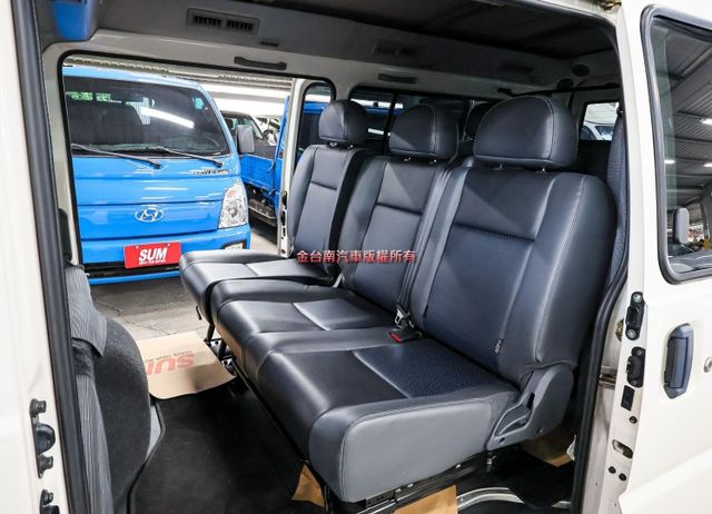 自排 八人座 客貨兩用 一手車 只跑6.9萬 TCS 盲點 倒車顯影 NAVI 影音 附全額發票 可全貸 事業打拼好幫手  第11張相片