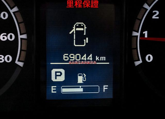 自排 八人座 客貨兩用 一手車 只跑6.9萬 TCS 盲點 倒車顯影 NAVI 影音 附全額發票 可全貸 事業打拼好幫手  第16張相片