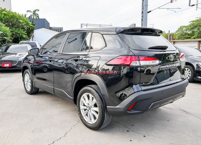 豪華版 只跑2.9萬 ACC AEB 車道維持及偏離 iKEY TCS 恆溫 ABS 一手 原鈑件不用殺價就很便宜!  第2張相片