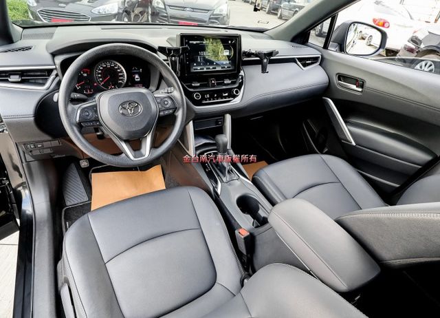 豪華版 只跑2.9萬 ACC AEB 車道維持及偏離 iKEY TCS 恆溫 ABS 一手 原鈑件不用殺價就很便宜!  第9張相片