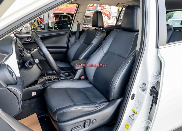 油電 只跑11.9萬 ACC AEB 車道偏離 天窗 車載系統 電動椅 盲點 HUD 電動尾門 影音 衛星導航 原鈑件  第9張相片
