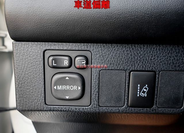 油電 只跑11.9萬 ACC AEB 車道偏離 天窗 車載系統 電動椅 盲點 HUD 電動尾門 影音 衛星導航 原鈑件  第13張相片