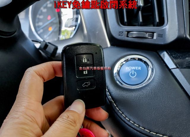 油電 只跑11.9萬 ACC AEB 車道偏離 天窗 車載系統 電動椅 盲點 HUD 電動尾門 影音 衛星導航 原鈑件  第16張相片