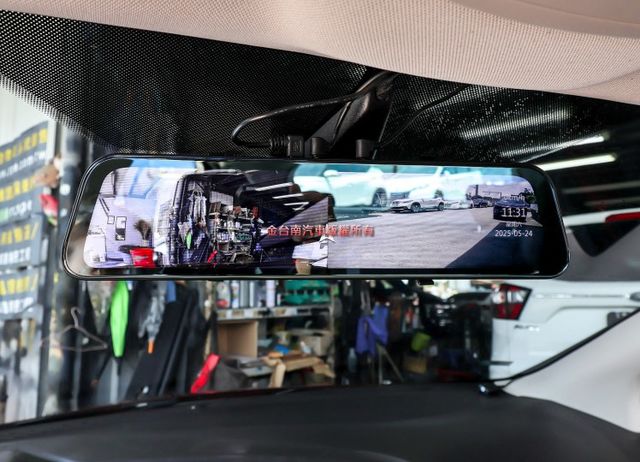17年式 16/12出廠 渦輪 只跑12.4萬 定速 ABS TCS 倒車顯影 四安 一手車 原鈑件 里程保證 可全貸!  第12張相片