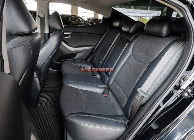EX旗艦版 只跑6.6萬 里程保證 全車原板件 天窗 iKEY TCS 恆溫 全車六安 可全貸 不用殺價就很便宜!  第9張相片