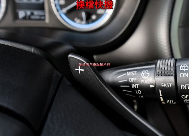 原裝進口 只跑6.2萬 里程保證 原廠保養 全車原板件 iKEY 恆溫 ABS TCS 全車七安 倒車顯影 可全貸!  第13張相片