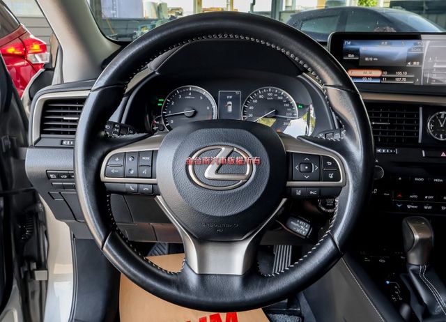 RX350 頂級版 只跑8.4萬 天窗 HUD 衛星導航 記憶椅 雙電動通風椅 ACC AEB 盲點 電動尾門 原鈑件  第14張相片