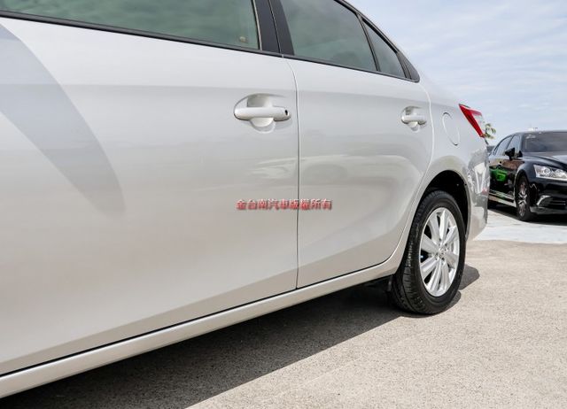 經典版 只跑6.9萬 鋁圈 倒車雷達 ABS 雙安 電動後視鏡 原鈑件 里程保證 代步通勤最佳選擇!  第6張相片