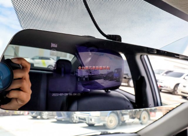 經典版 只跑6.9萬 鋁圈 倒車雷達 ABS 雙安 電動後視鏡 原鈑件 里程保證 代步通勤最佳選擇!  第14張相片