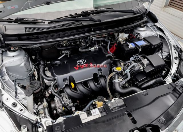 經典版 只跑6.9萬 鋁圈 倒車雷達 ABS 雙安 電動後視鏡 原鈑件 里程保證 代步通勤最佳選擇!  第19張相片