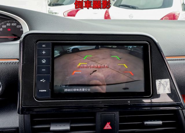 七人座 只跑5.7萬 iKEY 定速 恆溫 TCS HUD 影音 衛星導航 後座冷氣 八安 一手車 原鈑件 原廠保養  第16張相片