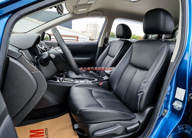旗艦版 少跑里程保證 車況超好 車載系統 環景 雙區獨立恆溫 衛星導航 iKEY 盲點 可全貸 不用殺價就很便宜!  第8張相片