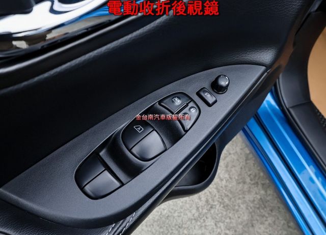 旗艦版 少跑里程保證 車況超好 車載系統 環景 雙區獨立恆溫 衛星導航 iKEY 盲點 可全貸 不用殺價就很便宜!  第10張相片