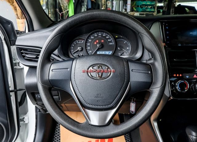 經典版 影音特仕 選配環景 九安 電動收折 車載系統 衛星導航 HUD 車側警示燈 一手車 原鈑件 可全貸!  第11張相片
