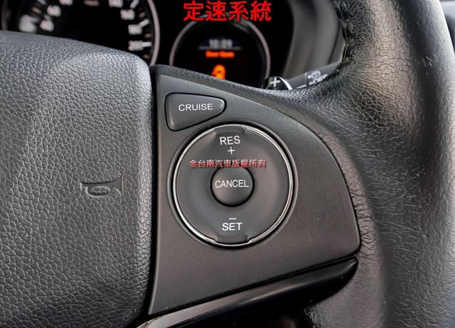 S版 LED頭燈 八安 影音 衛星導航 iKEY 定速 恆溫 快撥 TCS 少跑 原鈑件 里程保證 不用殺價就很便宜!  第12張相片