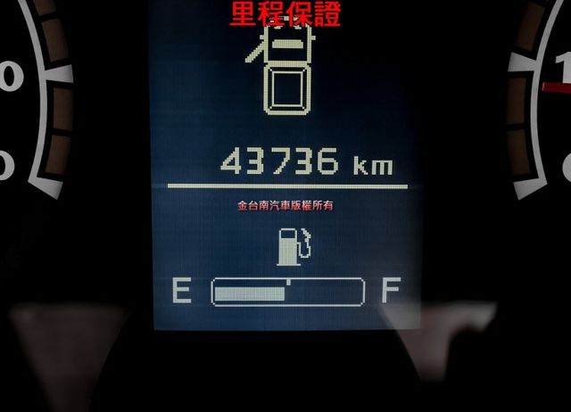 框式 一手車 只跑4.3萬 全車原鈑件 TCS ABS 音響主機 里程保證 附全額發票 可全貸!  第14張相片