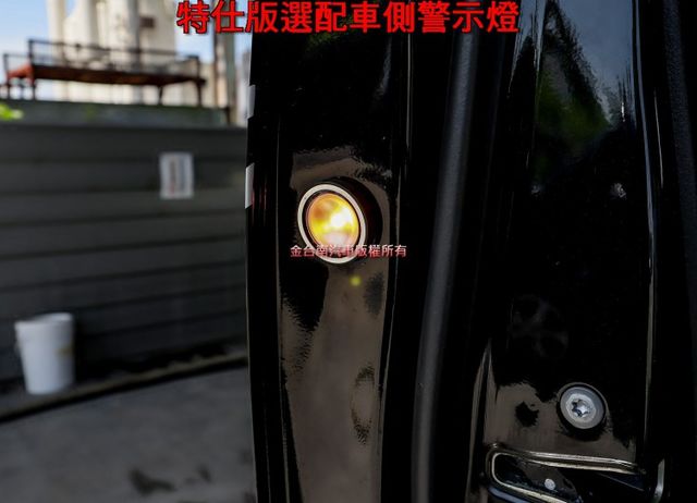 4WD 雙廂 選配影音特仕 車斗捲簾及置物架 跑3.8萬 環景 HUD 雙電動通風椅 ACC 車載系統 原鈑件 原廠保養  第9張相片