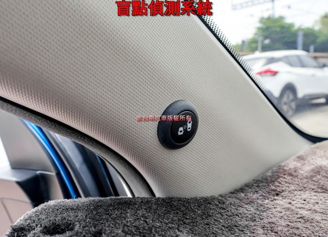 一手車 全車原鈑件 只跑2.1萬 極少里程 加裝盲點 影音 衛星導航 ABS TCS  里程保證 可全貸!  第18張相片