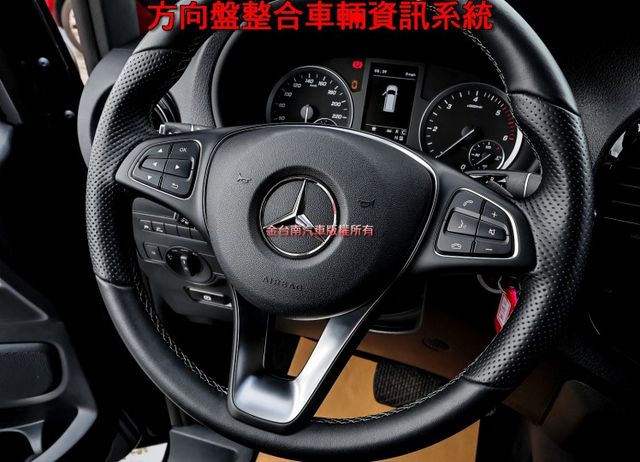 九人座豪華商旅 一手車 只跑2萬 全車原板件如新 ACC AEB 車道維持 車載系統 附全額發票 可全貸!  第13張相片