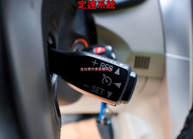 E版特仕版 一年只跑七千多 里程保證 全車原板件 前後雙雷達 HUD 恆溫 定速 ABS 雙安 可全貸 不用殺價就很便宜  第13張相片
