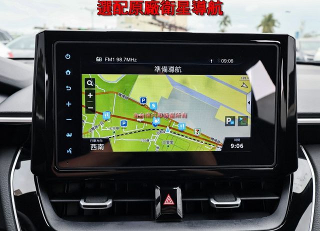 豪華版 選配原廠影音 一手只跑4千 全車原板件 ACC AEB 車道維持 NAVI 車載系統 可全貸 不用殺價就很便宜!  第16張相片