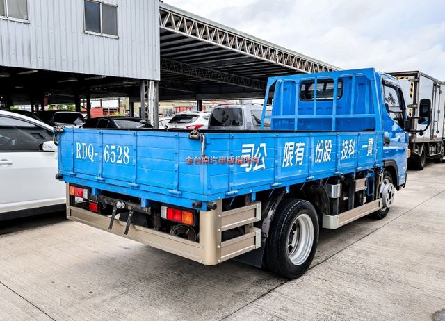 自手排變速箱 貨框 一手車 只跑4.5萬 原廠保養 車道偏離 視野輔助 ABS TCS 附全額發票 可全貸!  第4張相片