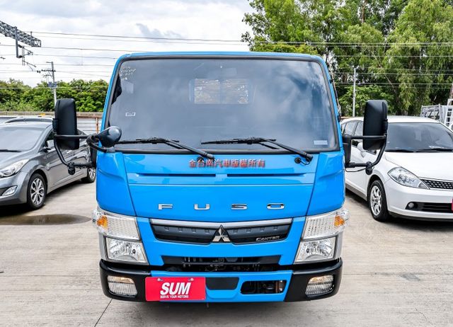 自手排變速箱 貨框 一手車 只跑4.5萬 原廠保養 車道偏離 視野輔助 ABS TCS 附全額發票 可全貸!  第6張相片