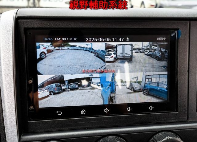 自手排變速箱 貨框 一手車 只跑4.5萬 原廠保養 車道偏離 視野輔助 ABS TCS 附全額發票 可全貸!  第12張相片