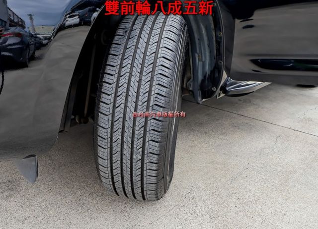 E版 只跑14.3萬 定速 電動椅 雙區恆溫 電動收折 影音 衛星導航 ABS 全車原鈑件 不用殺價就很便宜!  第8張相片