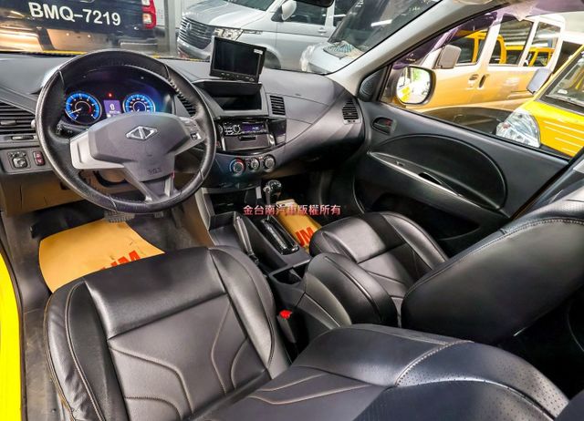 精緻版 只跑5.2萬 定速 TCS ABS 雙安 後座冷氣出風口 倒車顯影 一手 原鈑件 原廠保養 附全額發票!  第10張相片